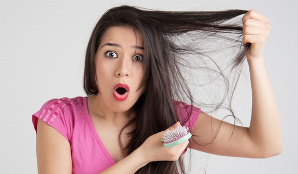 Herausfinden, was Haar-Verlust mit 10 Sachen verursachen kann, die Sie die ganze Zeit tun 