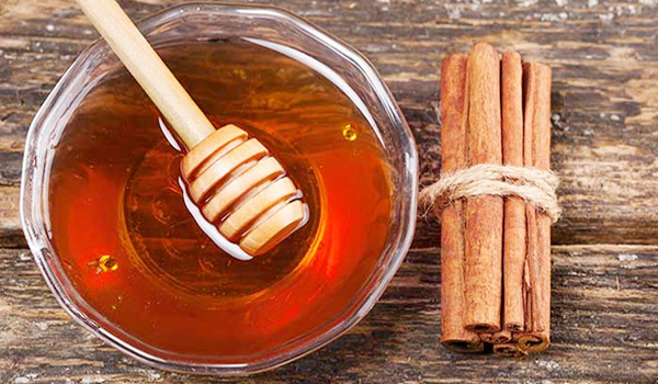 Top 11 Nutzen für die Gesundheit von Zimt und Honig 