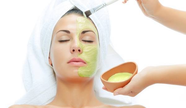 10 einfache Peasy hausgemachte Gesichtsmasken mit Aloe Vera für trockene Haut Behandlung 