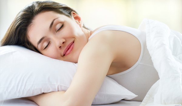 Erstaunliche 24 Stunden Nacht Beauty-Tipps für Sie Vorteile zu erhalten 