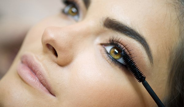 Super 5 Beste Mascara für Wimpern, die dein Auge Spiel für immer verändern werden! 